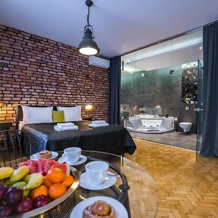 Leo Old Town アパート