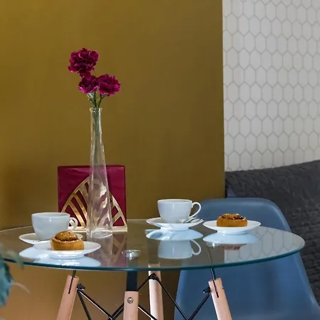 Leo Old Town Apartamento *