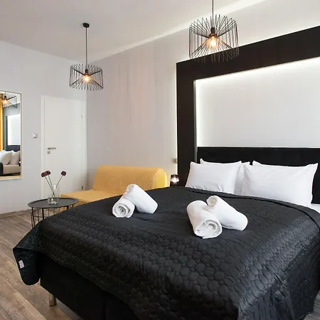 Leo Old Town Apartamento *